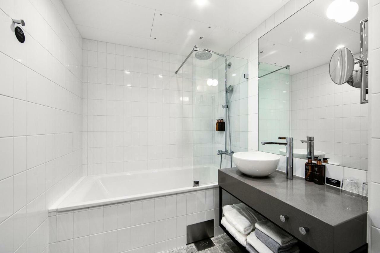 Clarion 4*