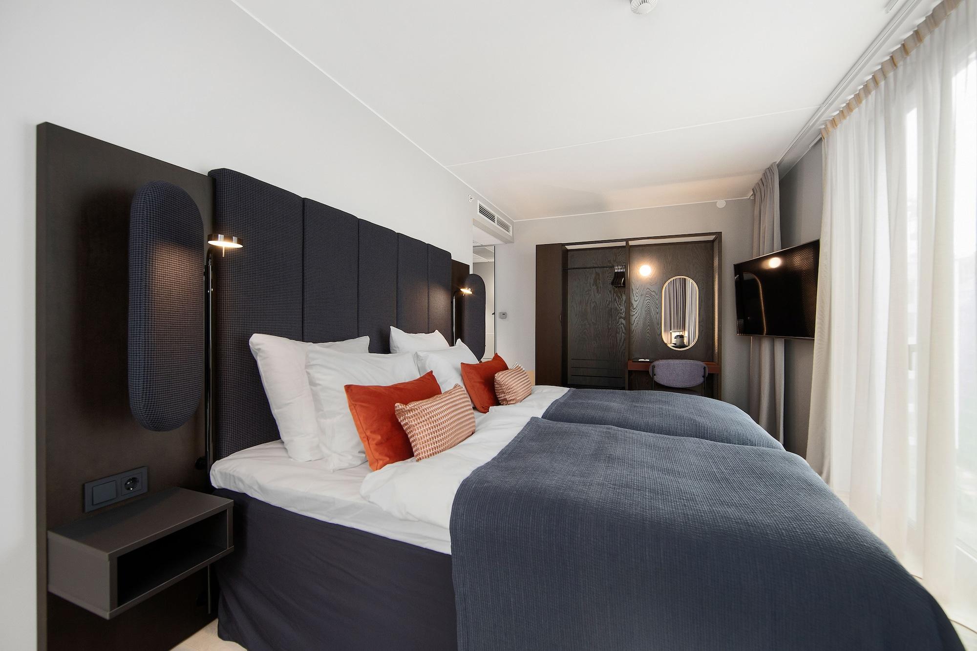 Clarion Hotel