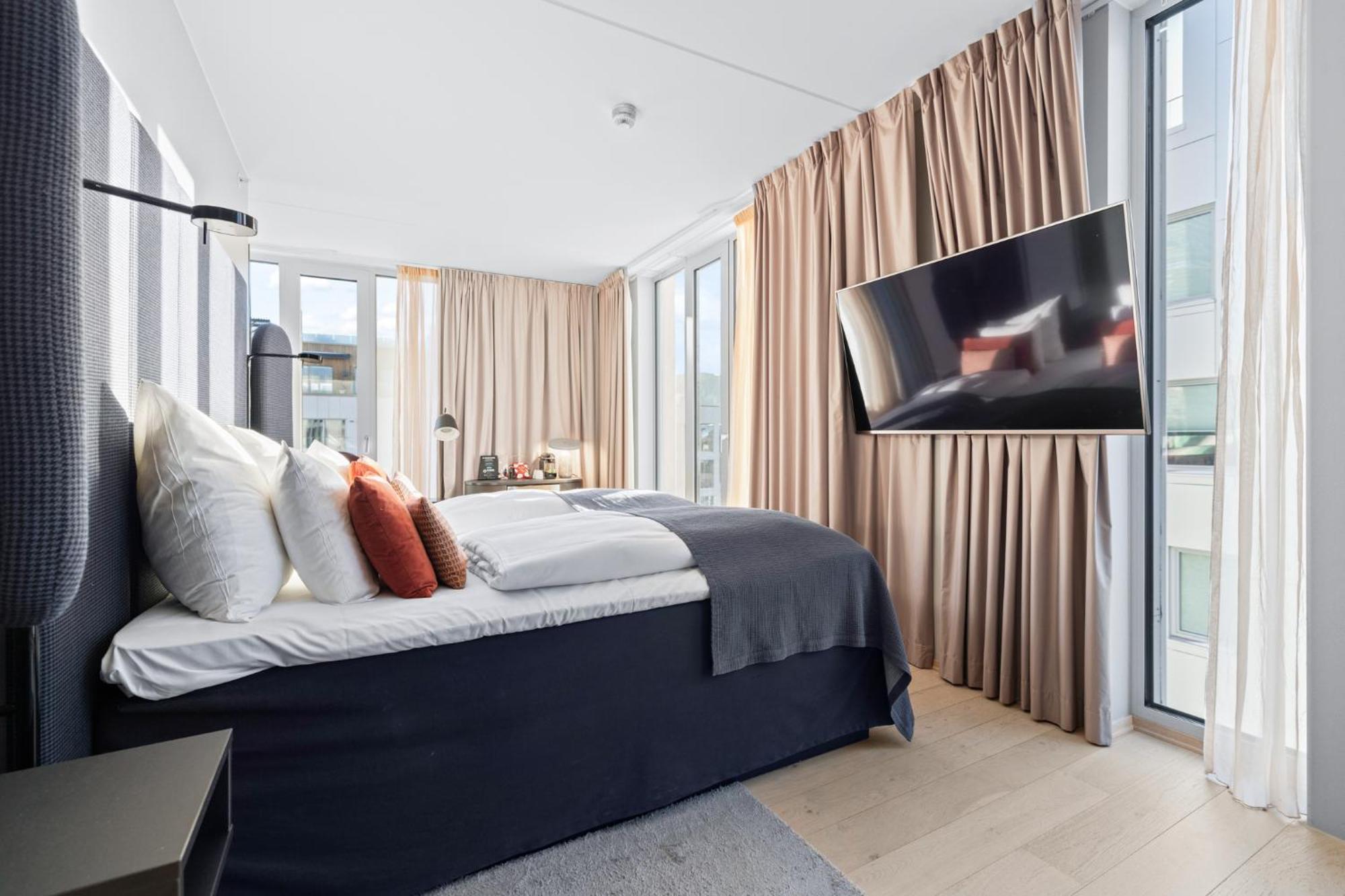 Clarion Hotel 4*